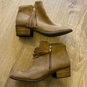 MIA brown ankle boots